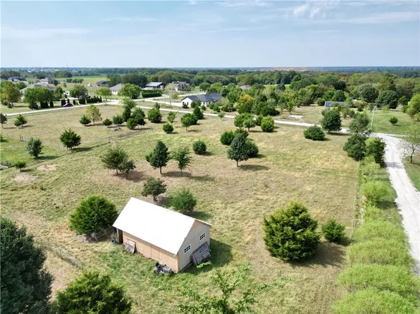 23535 Guier Rd, Sedalia, MO 65301