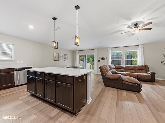 5th image of 589 WILD ROSE Lane