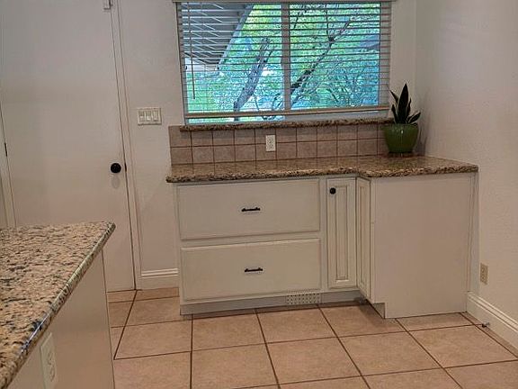 3rd image of 5753 Reynaud Ct