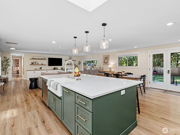 4th image of 19411 NE 159th Street