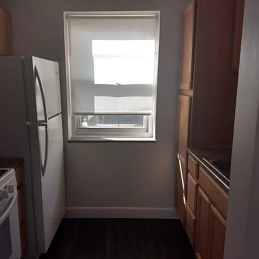 5237 5th Ave APT B1 photo 1