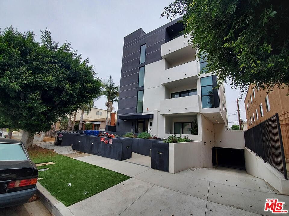 2nd image of 4360 McLaughlin Ave