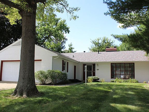 2nd image of 69 Country Club Dr