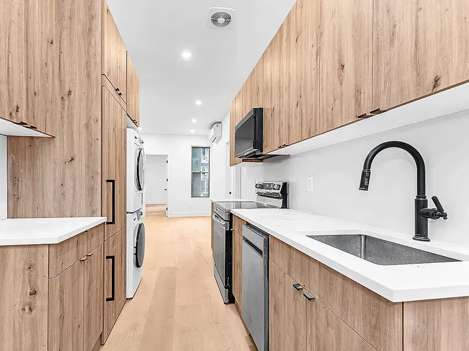 435 Park Ave S #2