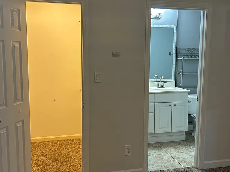 241 Parkwood Cir — Photo 9