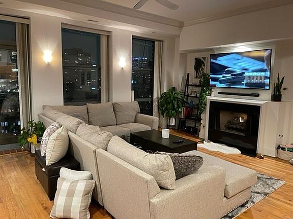 4th image of 165 N Canal St APT 1301