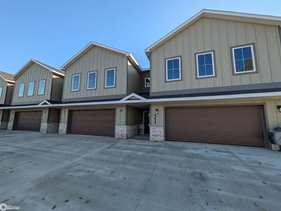 105 Stonebrook Ct, Clear Lake, IA, 50428