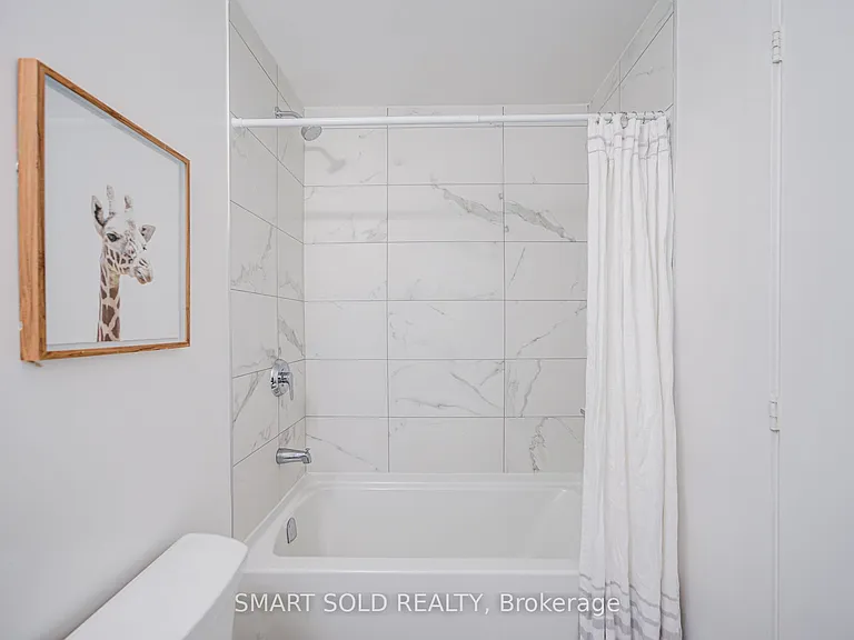 268 Buchanan Dr #305W — Photo 32