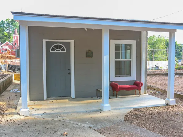300 Martin Luther King Jr Dr #C, Oxford, MS 38655