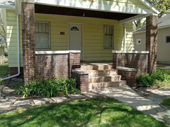 218 7th St, Streator, IL 61364