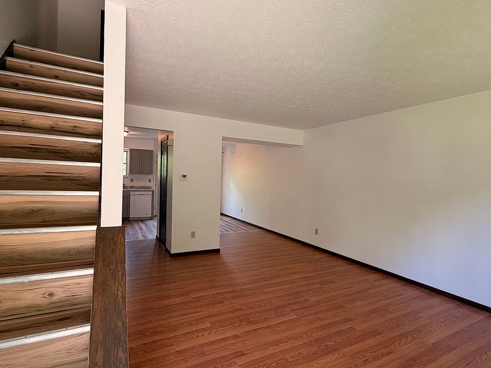 1st image of 900 5th St #3