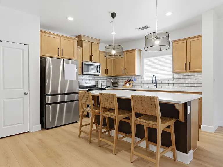 12529 Maclure Dr — Photo 13