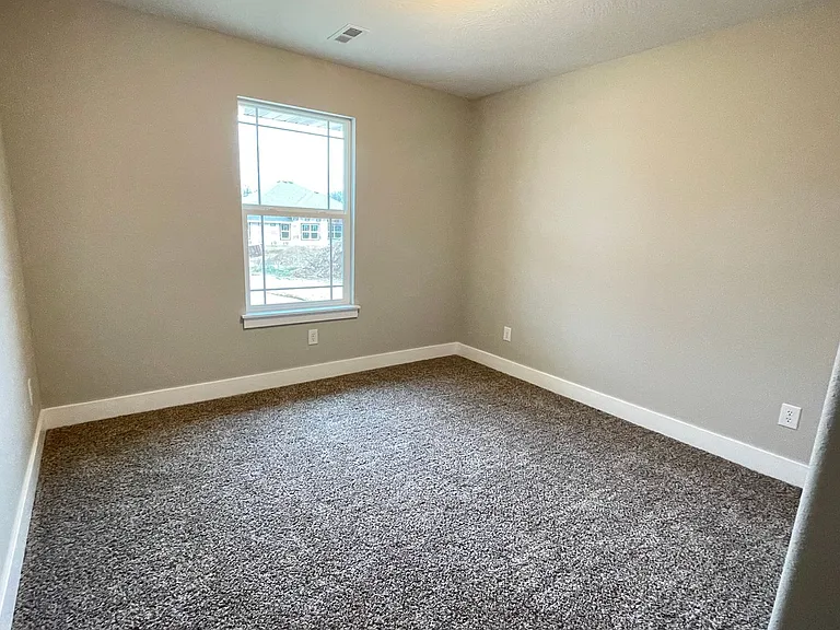 6002 S Iris Ln — Photo 16