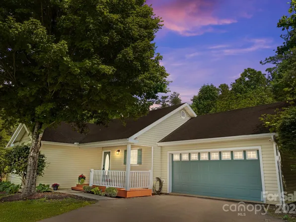 36 Double Brook Dr, Weaverville, NC 28787
