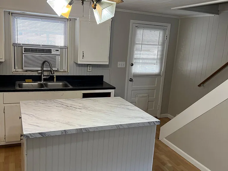 7852 Saint Claire Ln — Photo 9