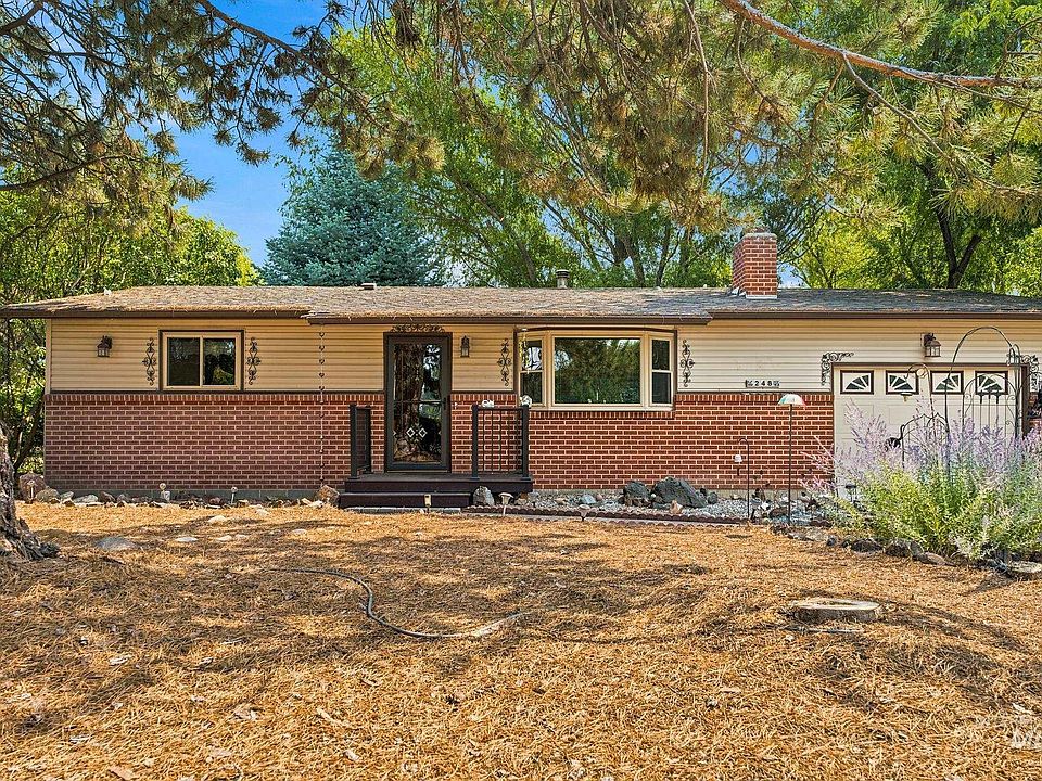 1st image of 248 N Cobblestone Ln