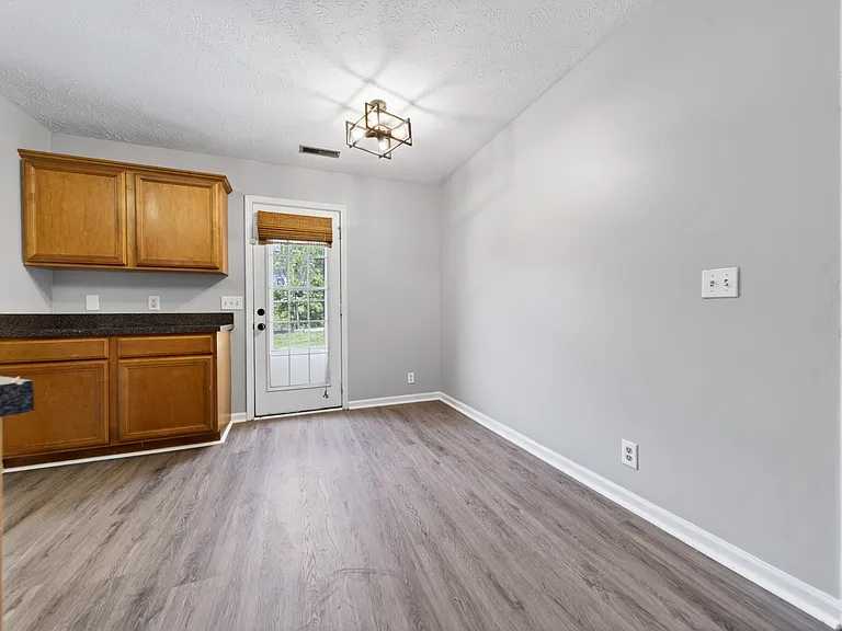 998 Tom Hailey Blvd — Photo 17