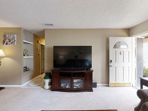5th image of 52240 Avenida Madero