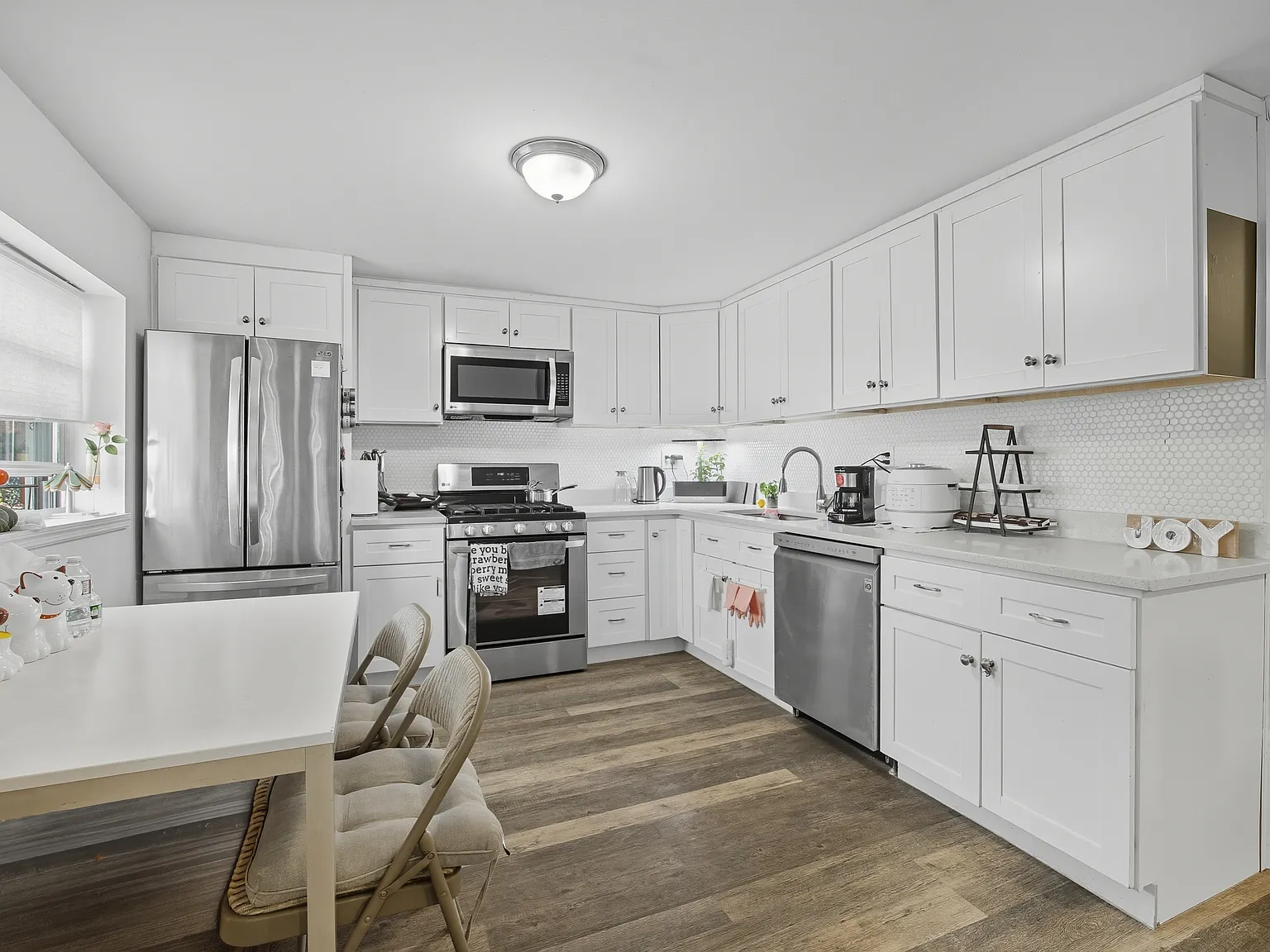 2 bed, $2,600 — Photo 3