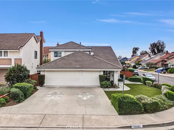 25582 Hazelnut Ln, Lake Forest, CA 92630