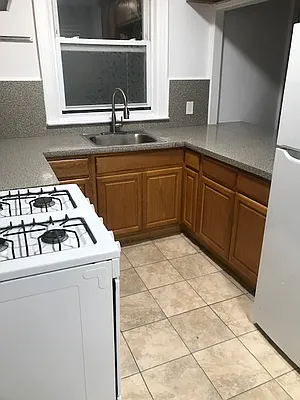 Rented by Johanna Gyuro, LREB | media 1