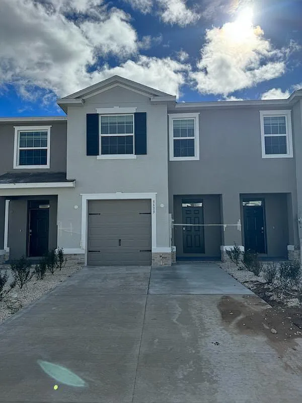 3 bed, 2.5 bath, 1666 sqft, $2,199 — Photo 1