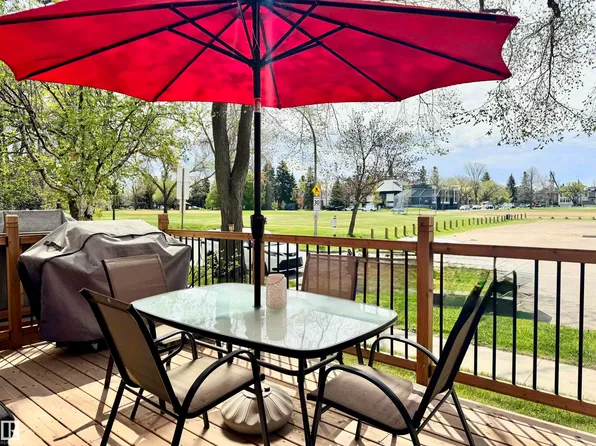 9324 80th Ave NW, Edmonton, AB T6C 0T9