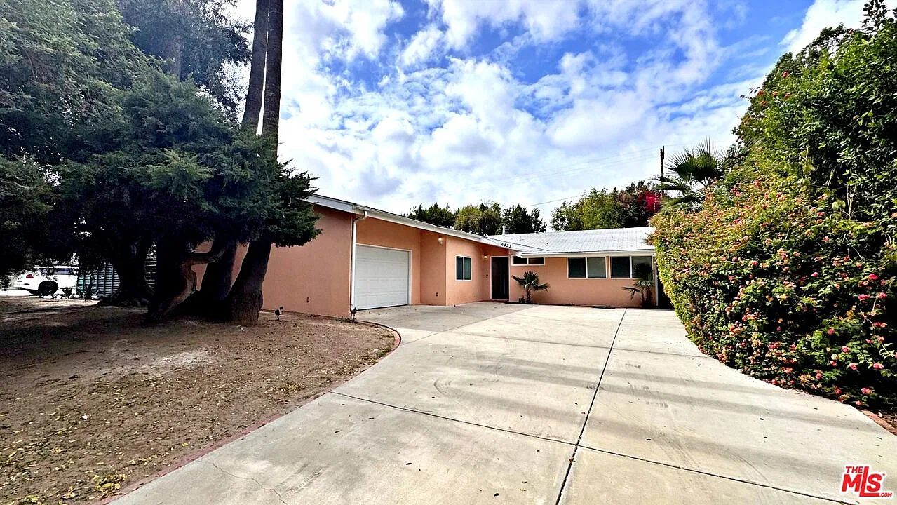 4 bed, 3.0 bath, 1653 sqft, $4,950 — Photo 2