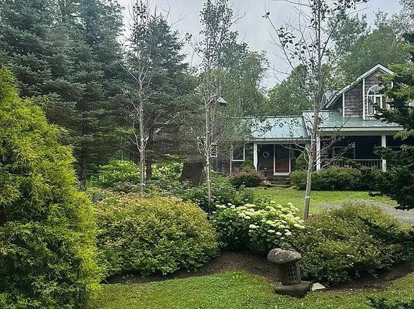 8 Twin Rocks, West Dover, VT 05356