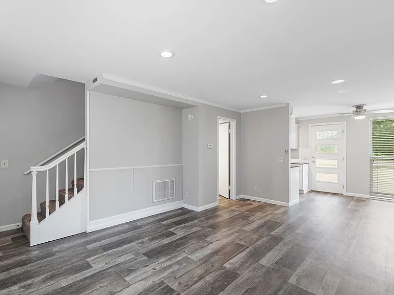 Marella Apartments — Photo 10