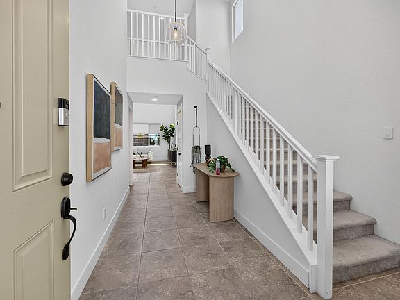 3rd image of 5048 Moonraker Ln