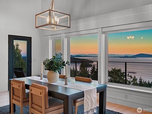 3rd image of 1399 Chuckanut Crest Drive