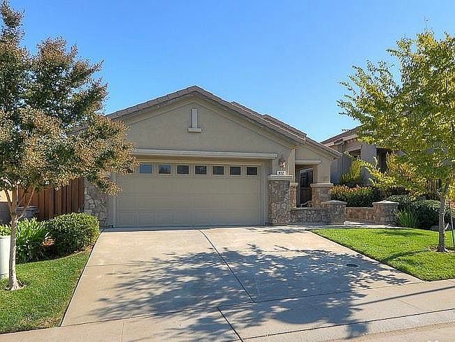 1st image of 412 Lone Spur Dr