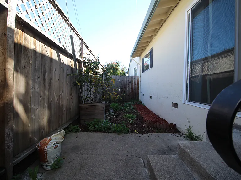 205 Smalley Ave #4 — Photo 18