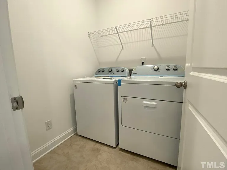336 Clementine Dr — Photo 27