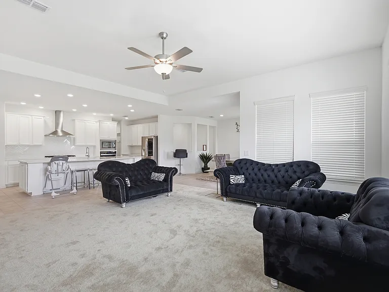 4504 Gilmer Dr — Photo 11