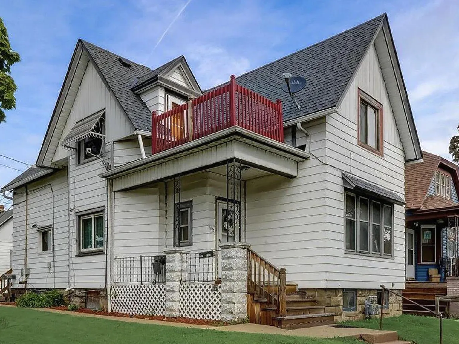 2 bed, $900 — Photo 1