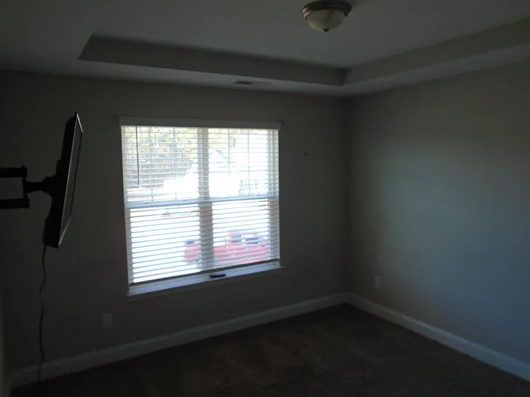 2240 Mannington Dr — Photo 22