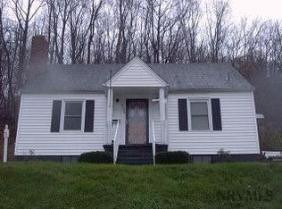 506 College St, Narrows, VA 24124