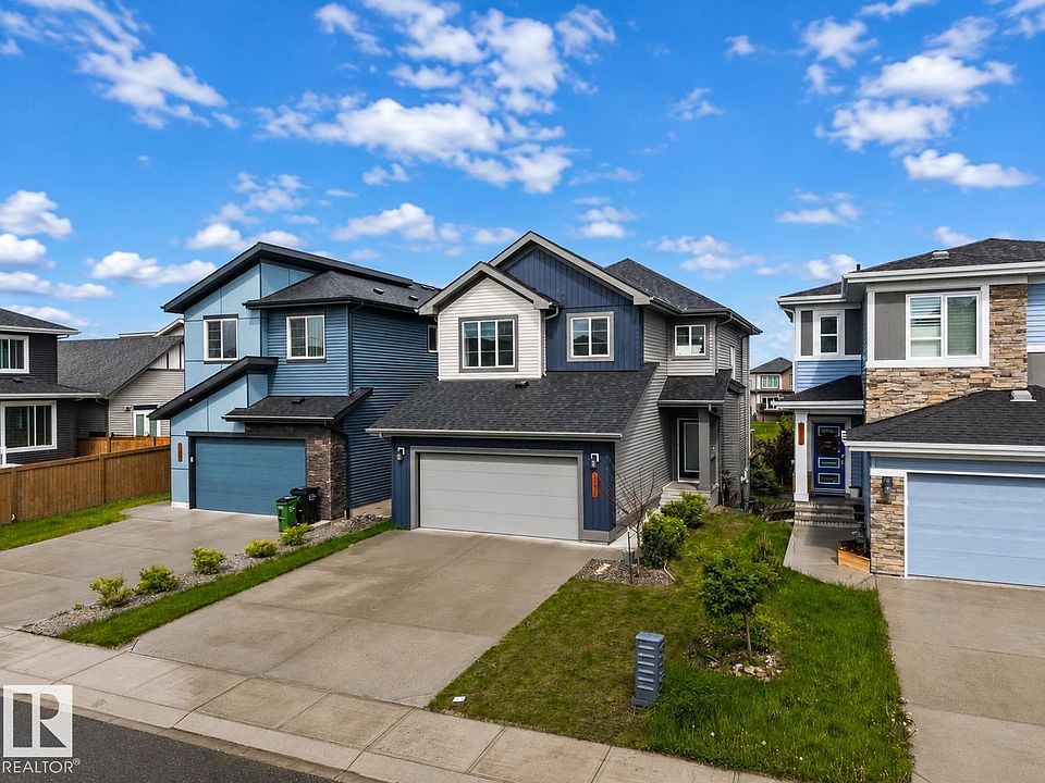 1st image of 2742 Collins Cres SW