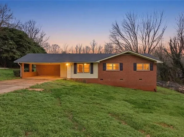 4075 Craig Pl, Gainesville, GA 30507