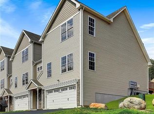 203 Hunting Hill Dr #203, Cumberland, RI 02864