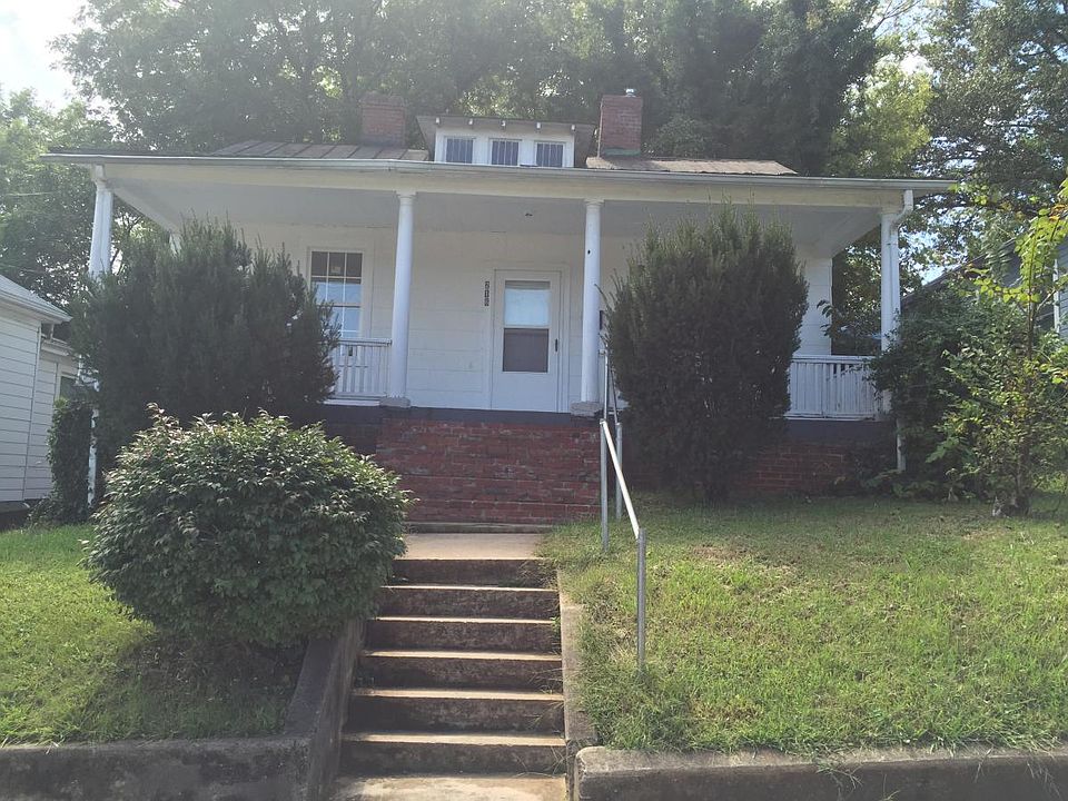 1st image of 216 Gray St