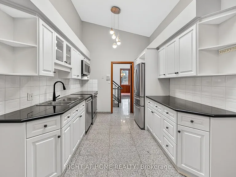 20 Pine Ridge Ln — Photo 15