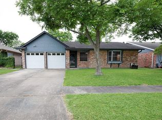 16614 La Avenida Dr, Houston, TX 77062