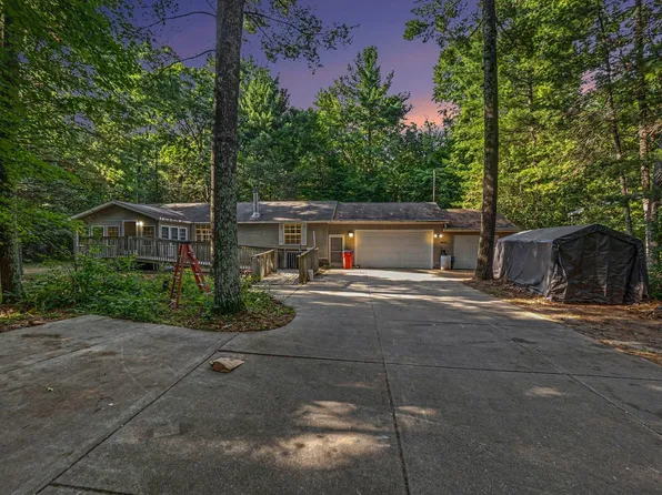 6606 E Hill St, Newaygo, MI 49337