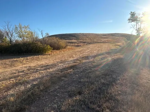 Pk St NW, Bowman, ND 58623