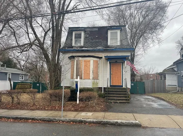 36 Waverly Pl, Melrose, MA 02176