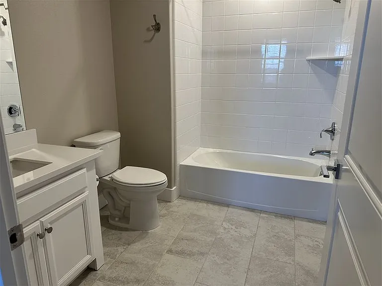 1661 Spring St #432 — Photo 18