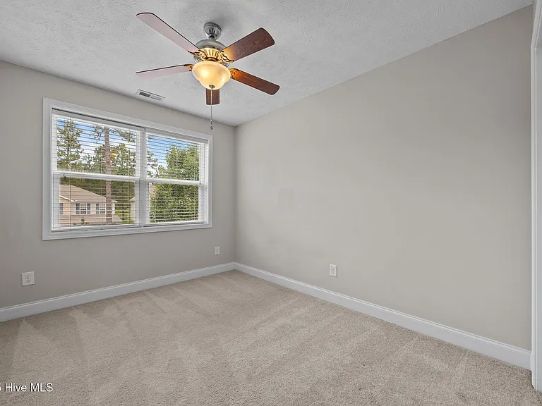 123 Lightwater Dr — Photo 38